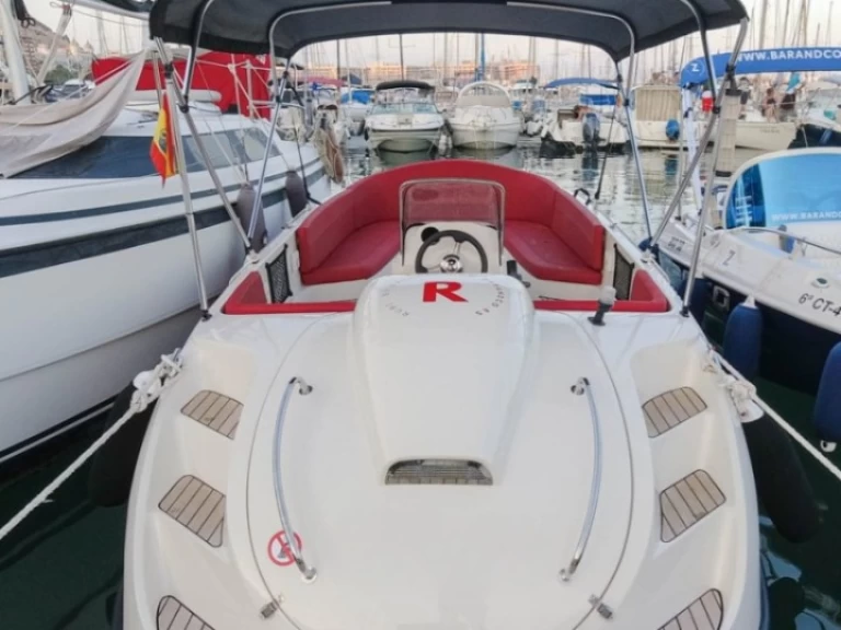 Hire Motorboat Mareti with a boat licence