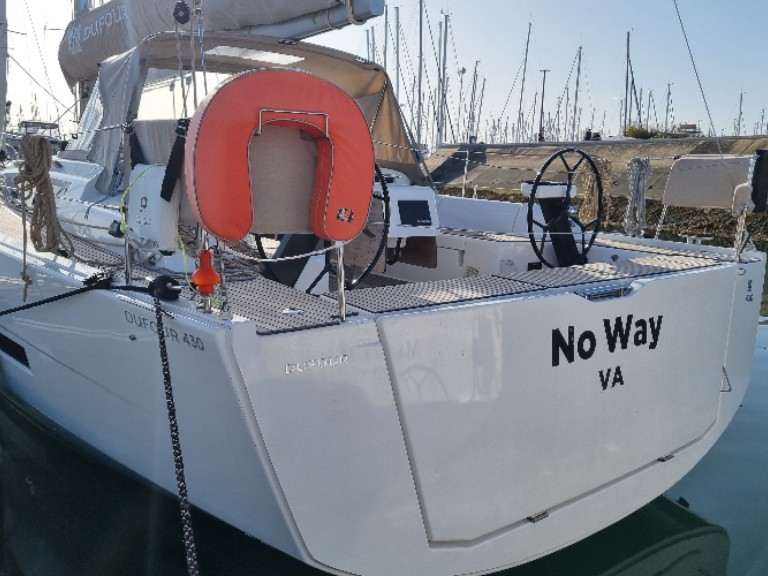Hire Sailboat 74 with a boat licence