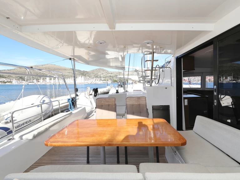 Charter a Lagoon Lagoon 42 in Trogir on Samboat