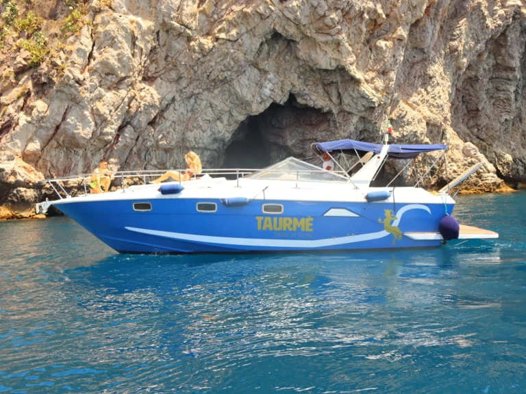 Motorboat hire in Giardini-Naxos - Navalplast Shuttle 38