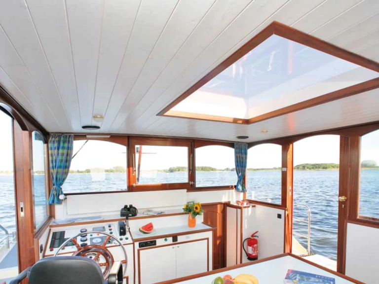 Hire a  Kormoran 1140 Zeuthen