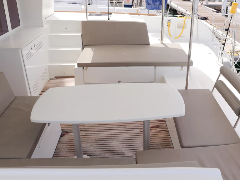 Lagoon Lagoon 450 F charter bareboat or skippered in  Road Town