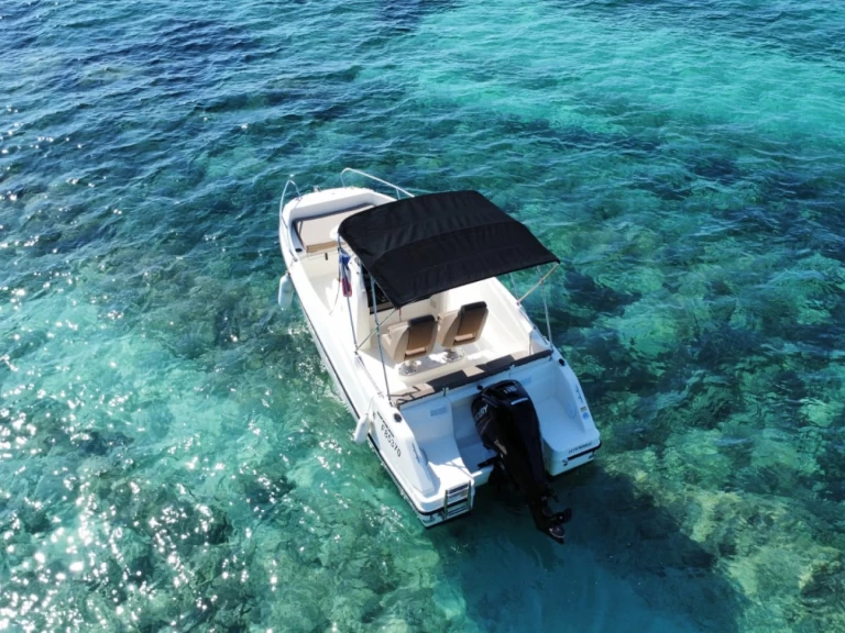 Motorboat to hire Mandelieu-la-Napoule at the best price