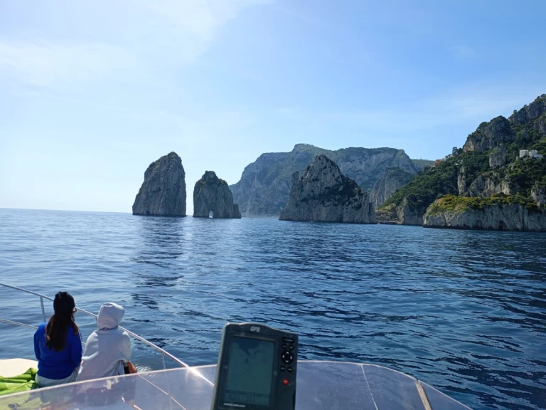 Motorboat to hire Castellammare di Stabia at the best price