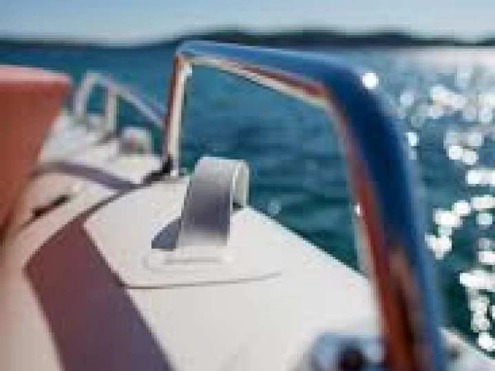Yacht hire Saint-Cyr-sur-Mer cheap Medline 9