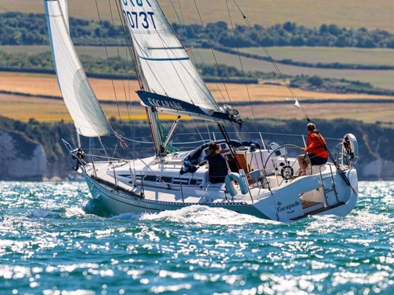 Sailboat to hire Poole at the best price