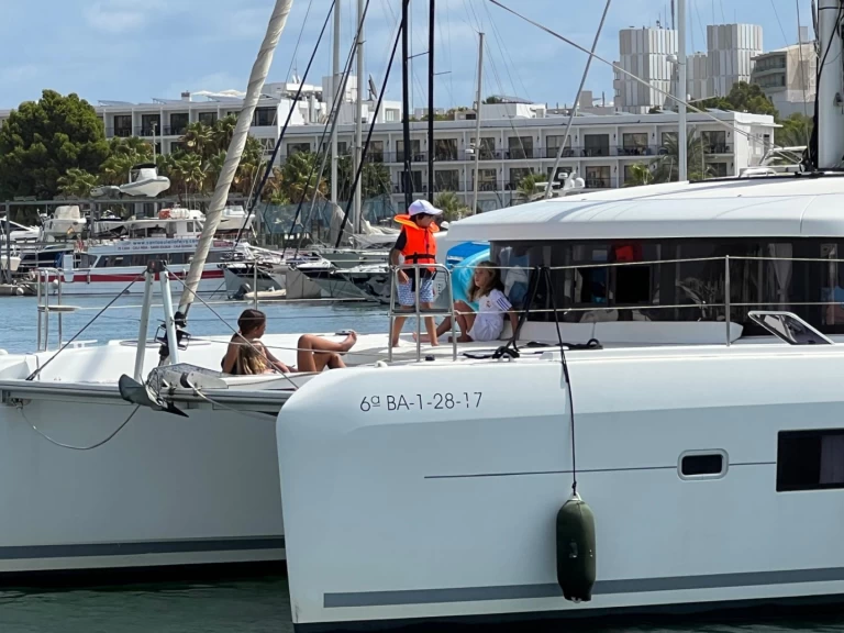 Catamaran hire in Ibiza Town - Lagoon Lagoon 42