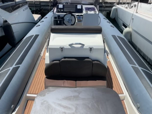 Hire RIB Brig with a boat licence