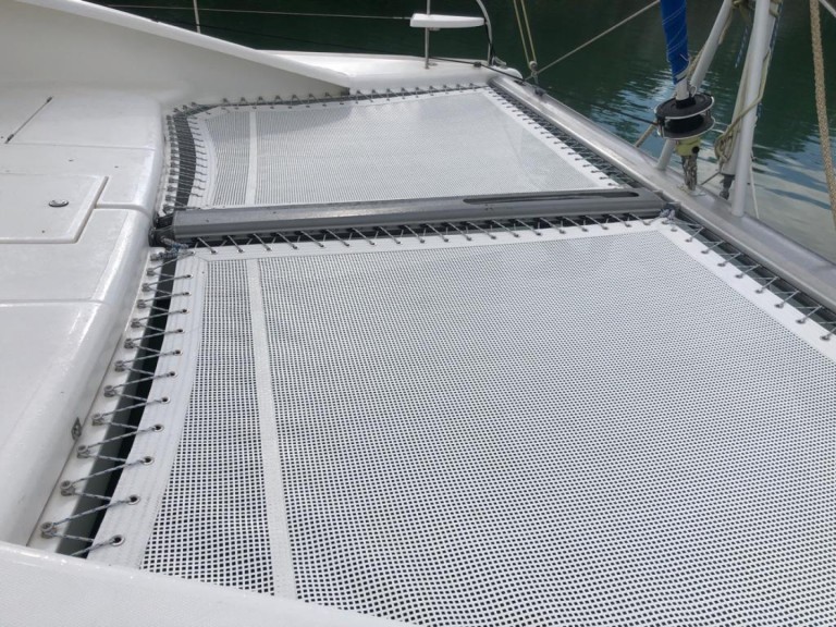 Charter a Custom Made Matrix Vision 450 in Mai Khao on Samboat