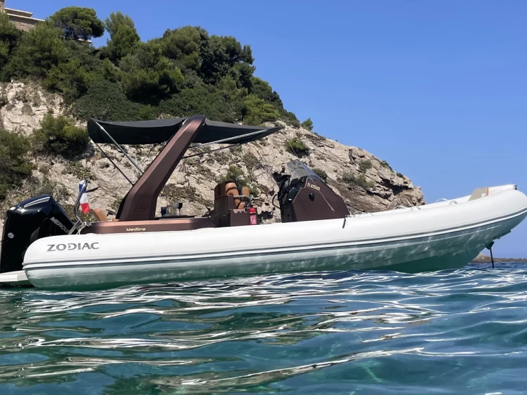 Charter a Zodiac Medline in Bormes-les-Mimosas on Samboat