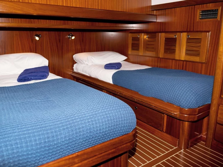 Hire a Menorquin Buccara XV Nassau