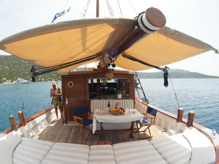 Hire a  ELEFTHERIA Piraeus