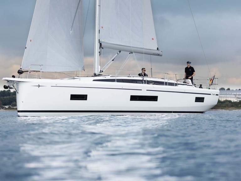 Sailboat hire in Palma de Mallorca - Bavaria Bavaria C46