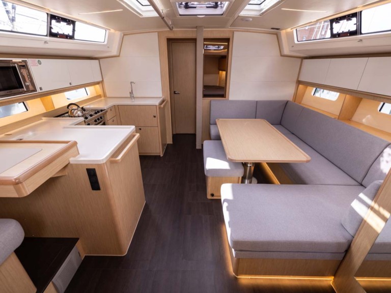 Sailboat to hire Palma de Mallorca at the best price