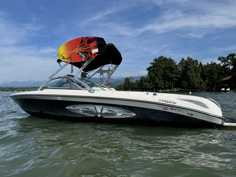 Motorboat hire in Sciez - Nautique Correct Craft SV 211