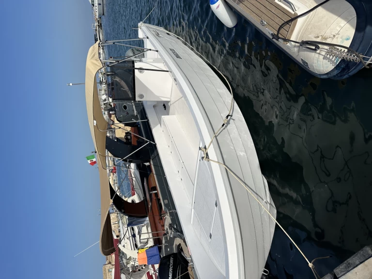 Yacht charter Marzamemi - Conero Breeze 820 on SamBoat