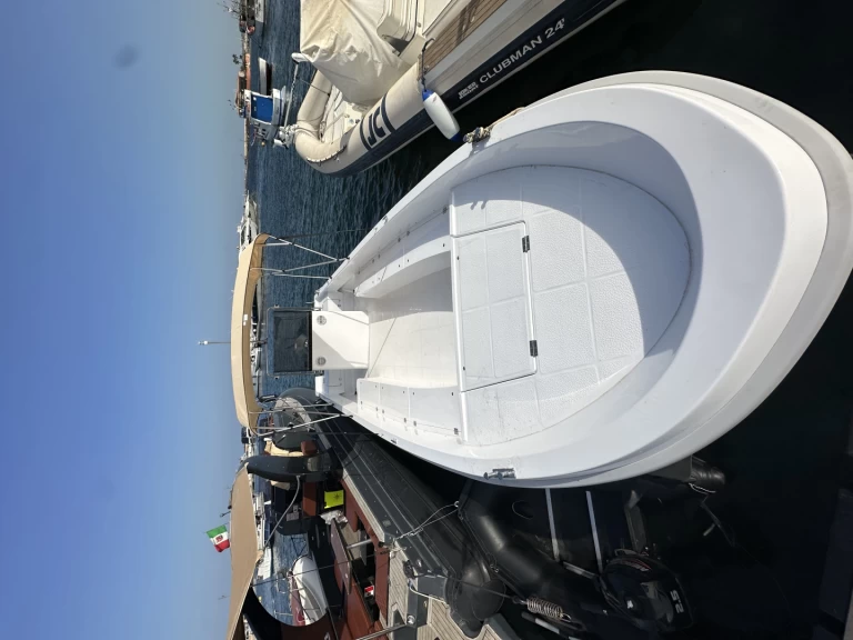 Hire a Conero Breeze 820 Marzamemi