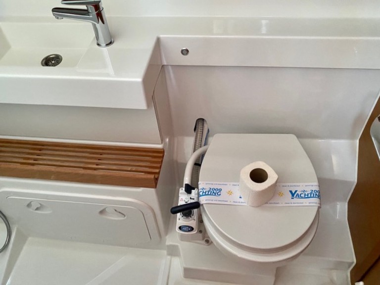 Charter a Jeanneau Sun Odyssey 440 in Šibenik on Samboat