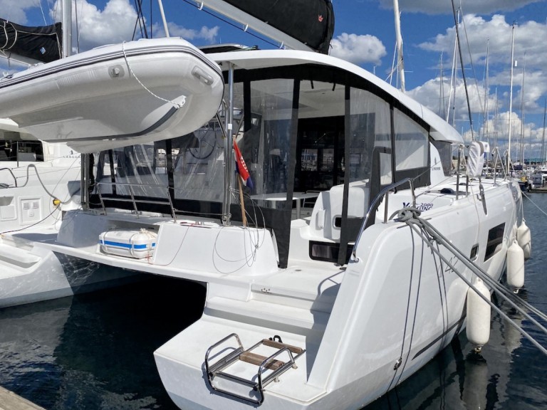 Yacht charter Šibenik - Lagoon Lagoon 42 on SamBoat