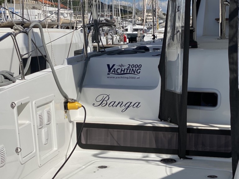 Yacht hire Šibenik cheap Lagoon 42