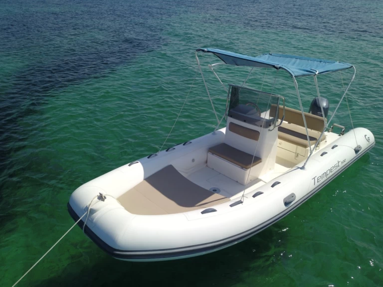 Yacht charter Six-Fours-les-Plages - Capelli Tempest 530 on SamBoat