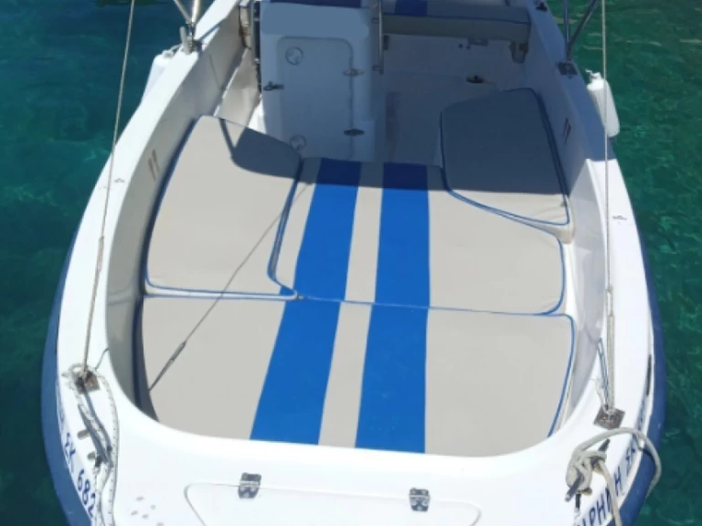 Motorboat hire in Palaiokastrítsa - Poseidon 550