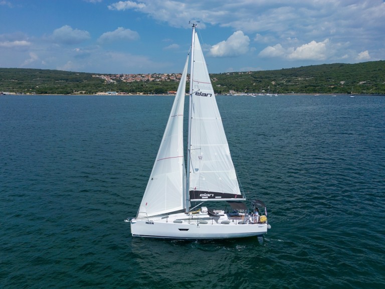 Yacht charter Punat - Elan E4 on SamBoat