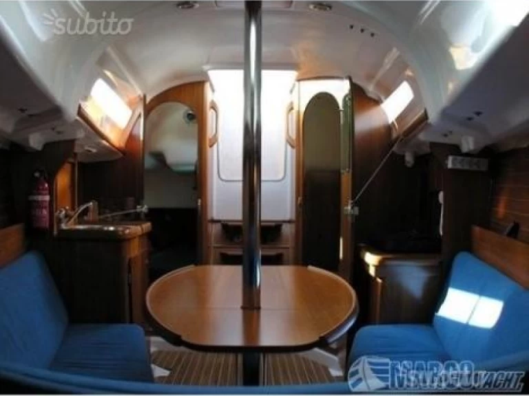 Hire a Jeanneau Sun 2500 Bisceglie