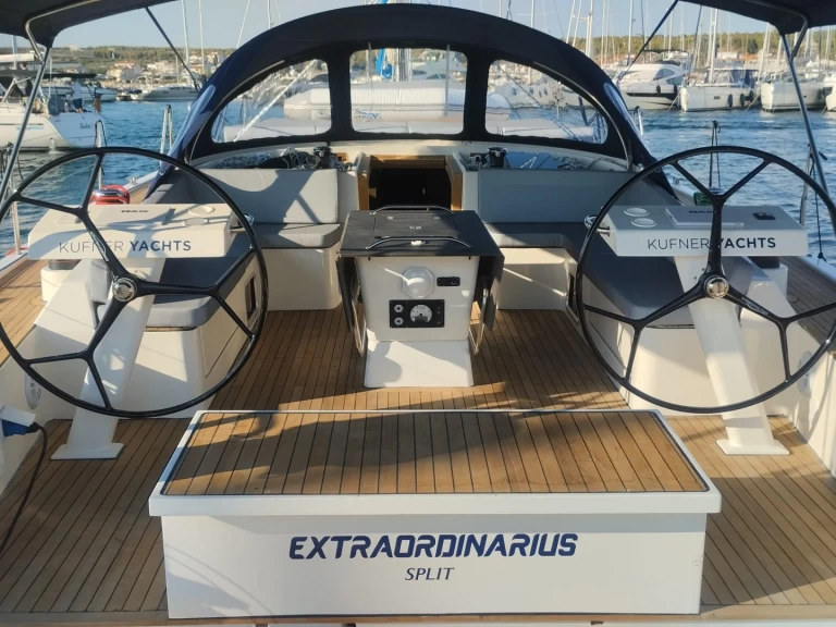 Hire Sailboat D&D Yacht with a boat licence