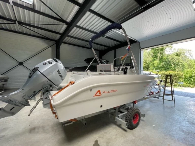 Charter a Allegra Boats All 19 Open in Annecy on Samboat