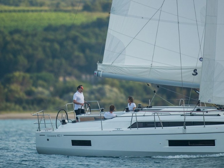 Bénéteau Oceanis 40.1 charter bareboat or skippered in  Palma de Mallorca