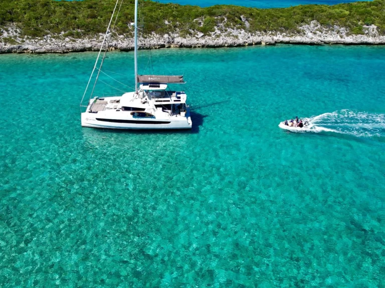 Hire Luxury Yacht Bali Catamarans with a boat licence