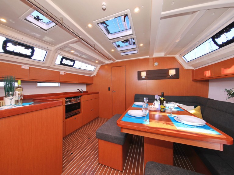 Yacht charter Kaštela - Bavaria Cruiser 46 on SamBoat