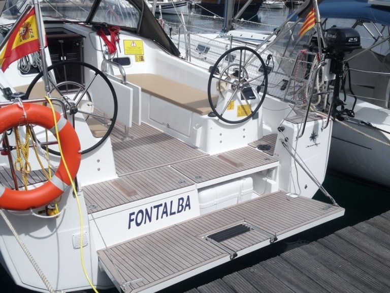 Yacht charter Palamós - Jeanneau Sun Odyssey 380 on SamBoat