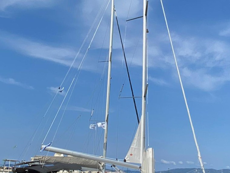 Yacht hire Skiathos cheap Bavaria C42