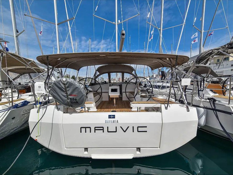 Sailboat hire in Zadar - Bavaria Bavaria C42