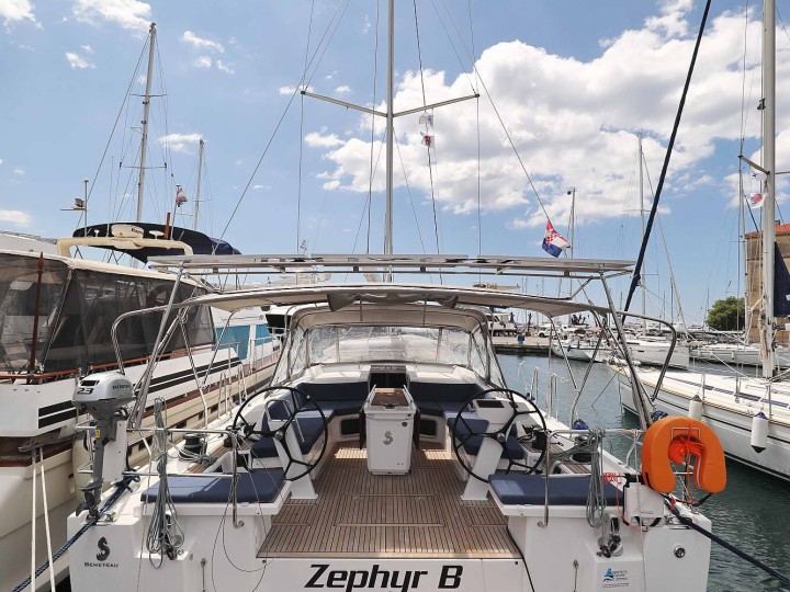 Sailboat to hire Zadar at the best price