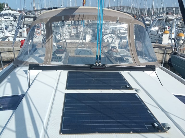 Charter a Jeanneau Sun Odyssey 519 in Rogoznica on Samboat