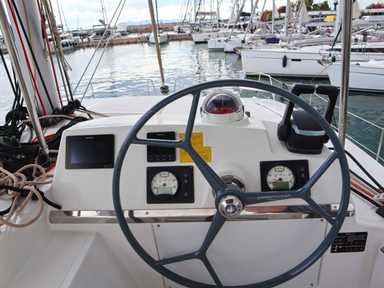 Yacht charter Alimos - Bali Bali 4.1 on SamBoat