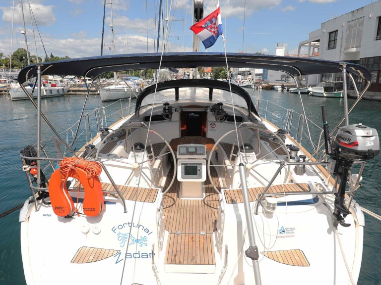 Yacht hire Zadar cheap Bavaria 50 Cruiser
