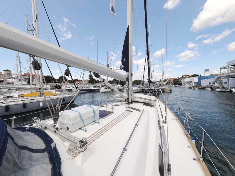 Hire Sailboat with or without skipper Bavaria Zadar