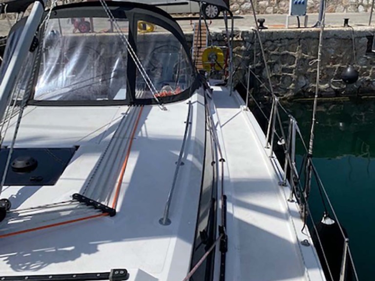 Yacht charter Alimos - Bavaria Bavaria C42 on SamBoat