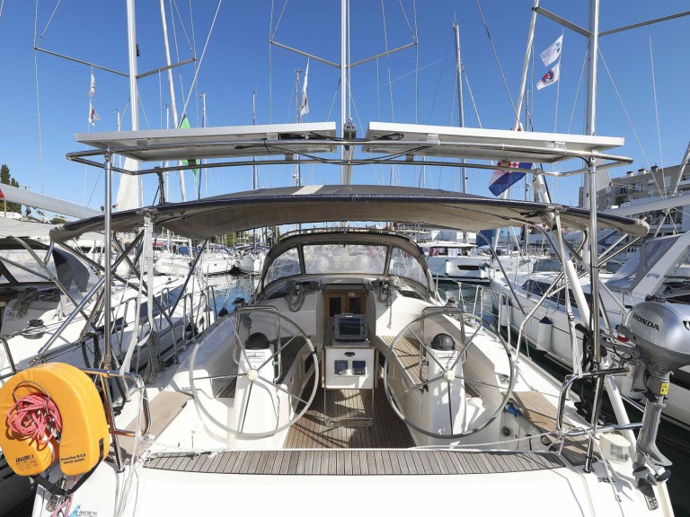 Hire Sailboat Bavaria with a boat licence