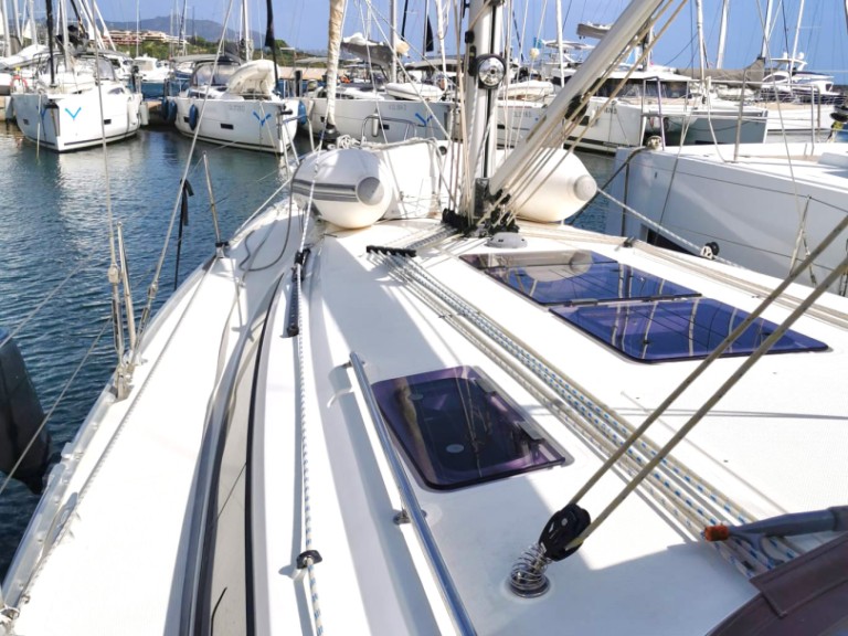 Sailboat to hire Punta Ala at the best price