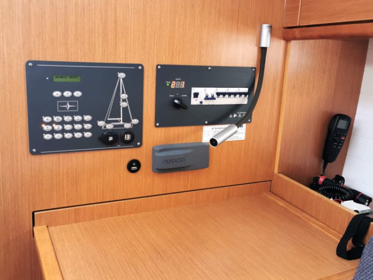 Yacht charter Punta Ala - Bavaria Cruiser 41 on SamBoat