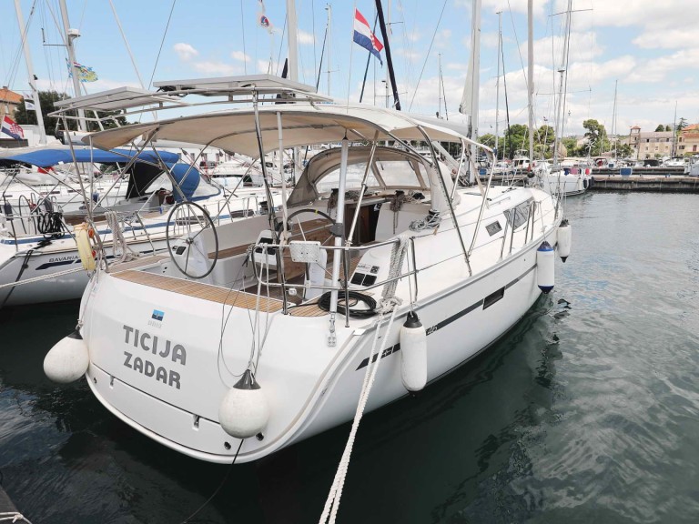 Yacht hire Zadar cheap Cruiser 46