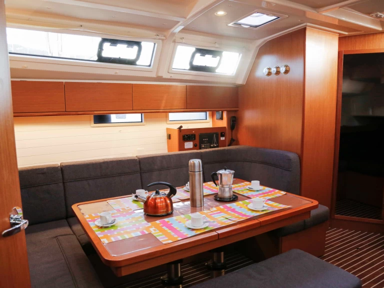 Yacht hire Portisco cheap Cruiser 46