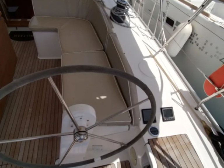 Yacht hire Gouvia cheap Cruiser 51