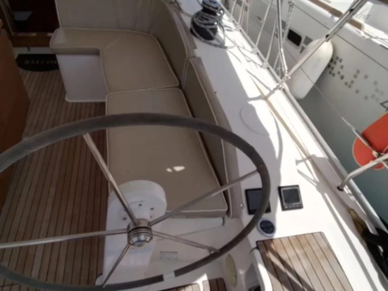 Yacht hire Gouvia cheap Cruiser 51