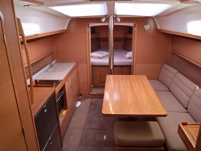 Sailboat hire in Alimos - Dufour Dufour 382 Grand Large